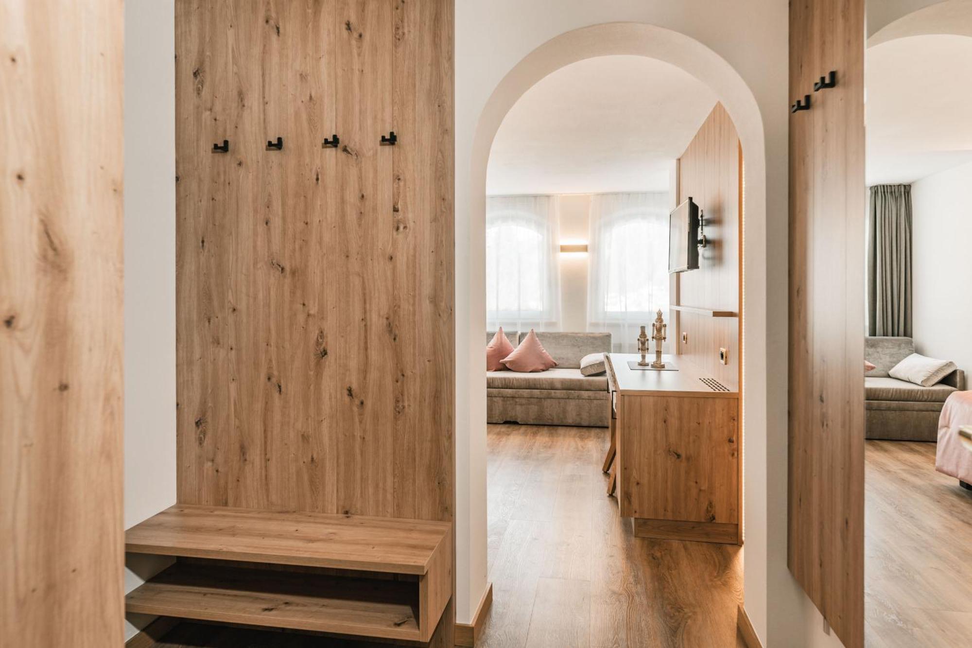 Garni Hotel Miara - Your Dolomites Home Selva di Val Gardena Exterior photo